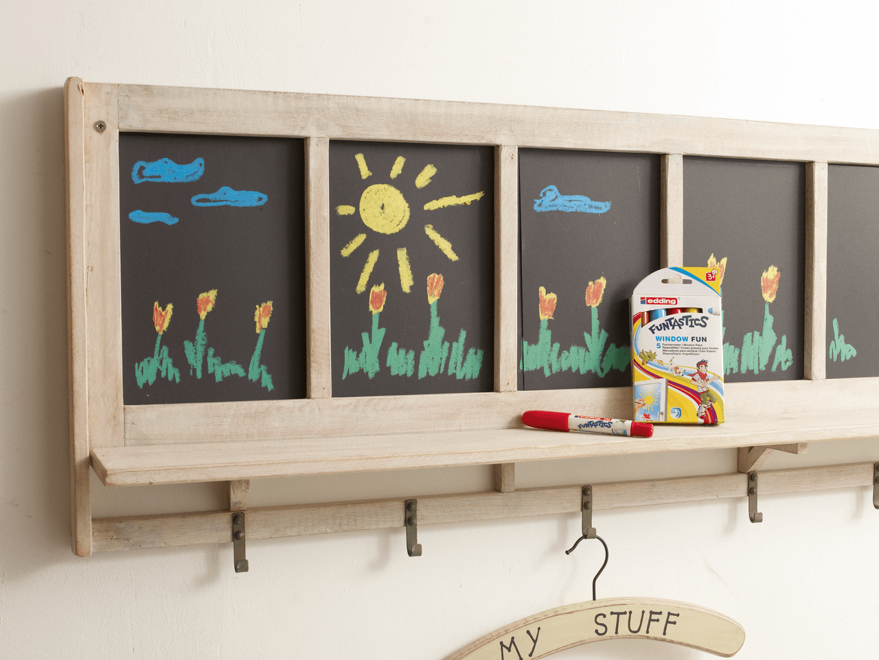 e-16_FUNTASTICS_WindowFun_A004